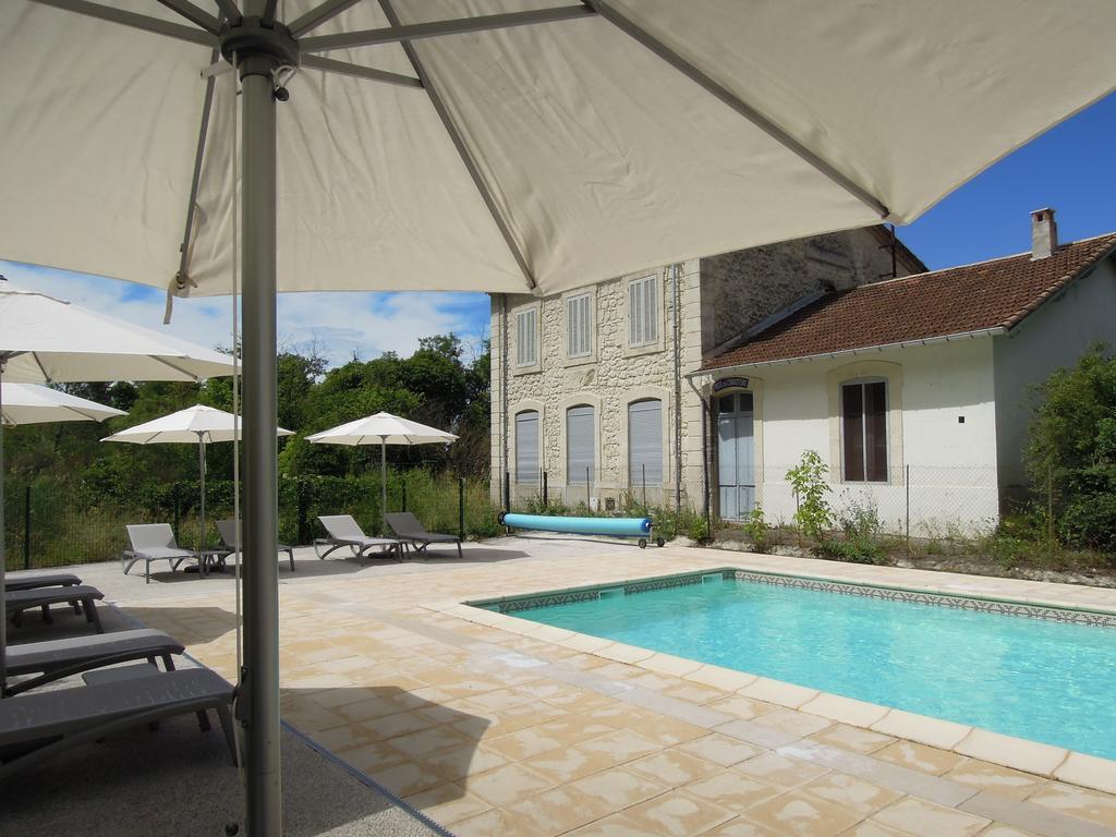 Hotel Estelou Sommières エクステリア 写真