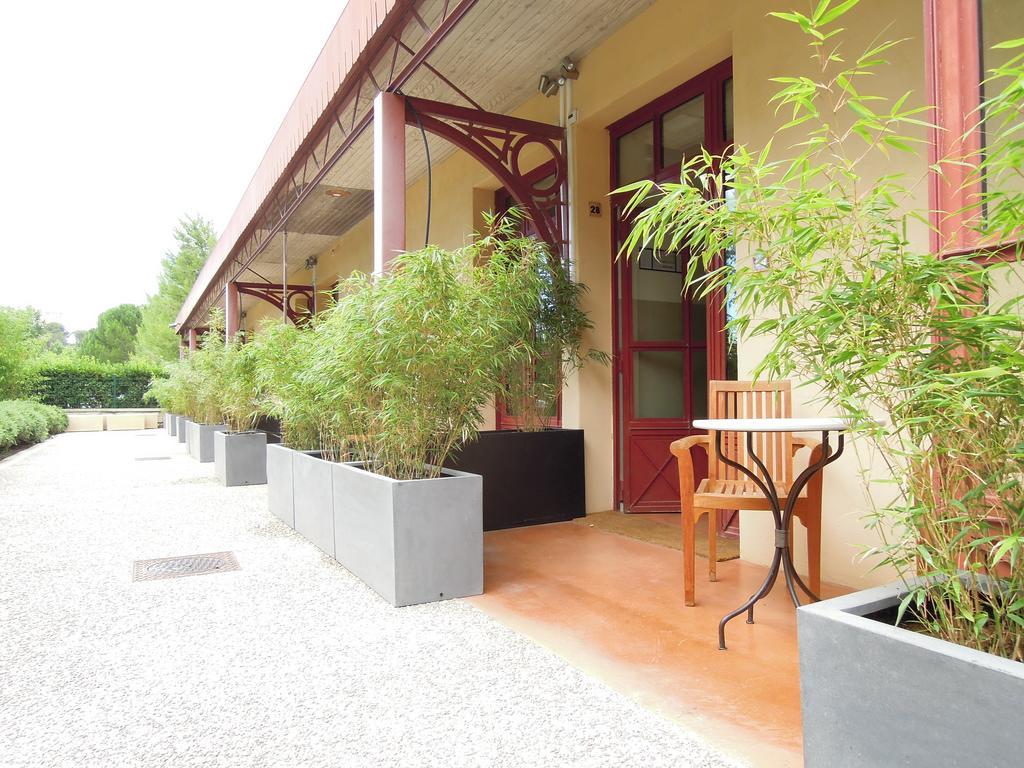 Hotel Estelou Sommières エクステリア 写真