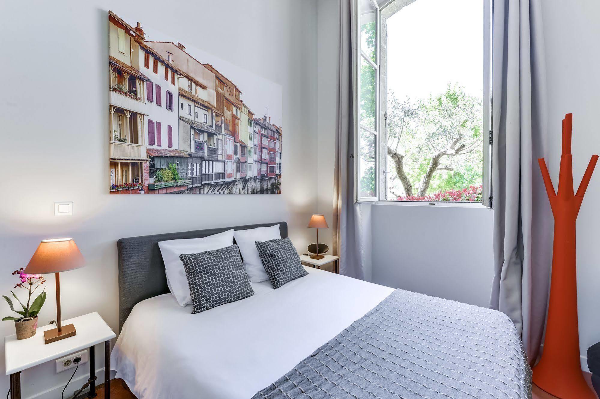 Hotel Estelou Sommières エクステリア 写真
