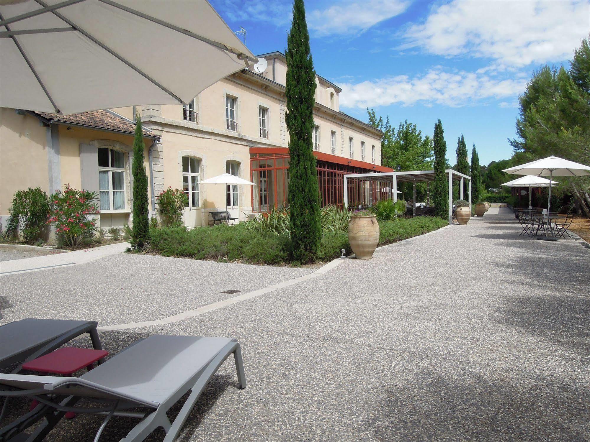 Hotel Estelou Sommières エクステリア 写真